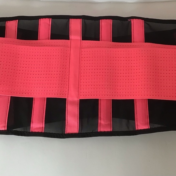 Adjustable Back Brace - Picture 5 of 8